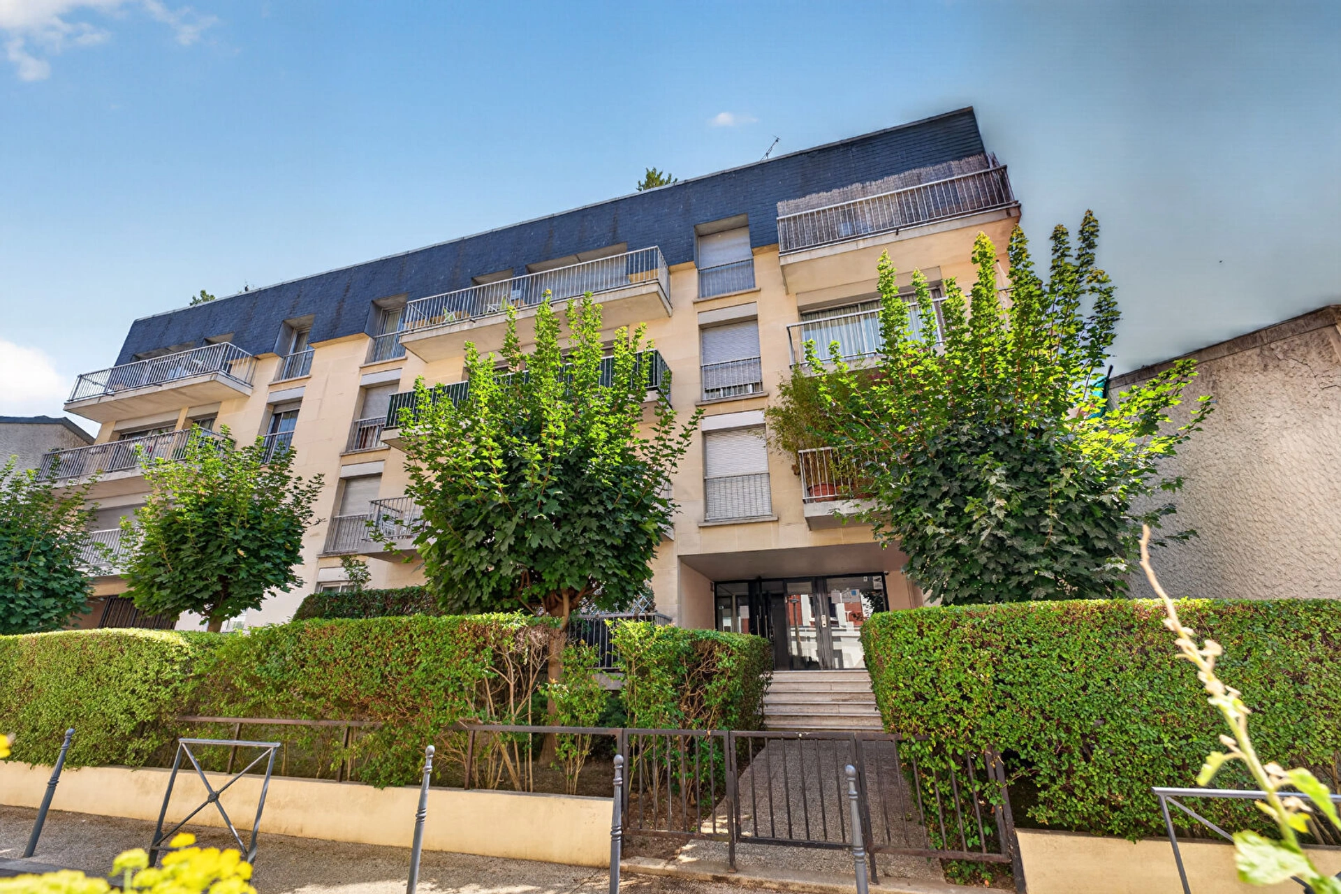 LES LILAS - MAIRIE DES LILAS 16