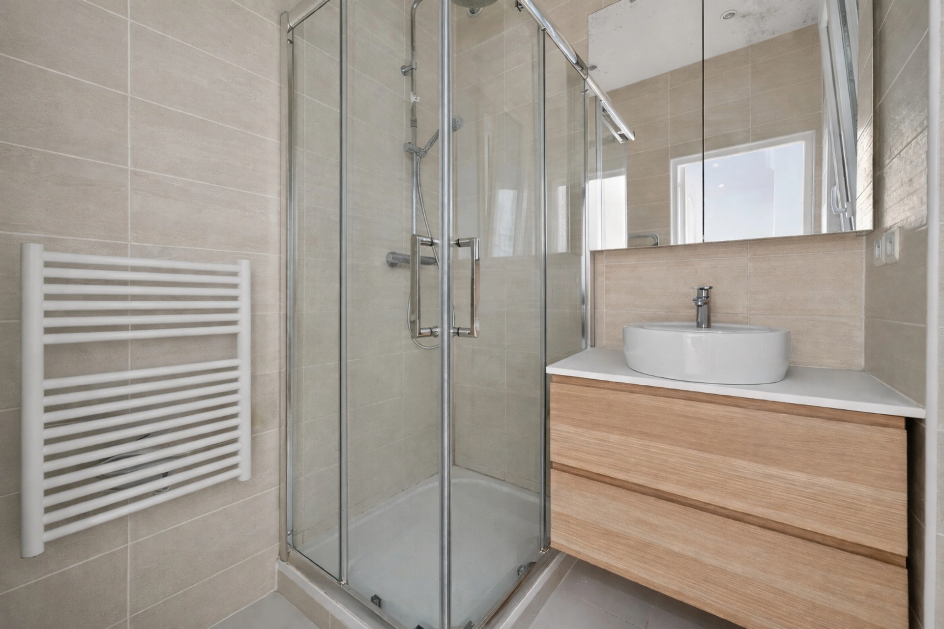 PARIS 17 - RUE DES RENAUDES 6