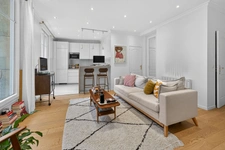 PARIS 17 - RUE DES RENAUDES 2