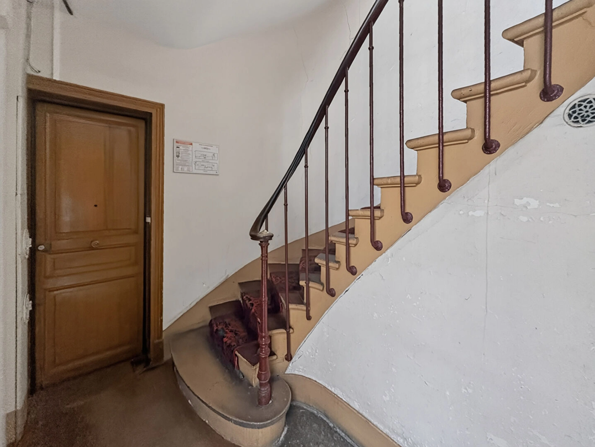 PARIS 17 - RUE PIERRE DEMOURS 11