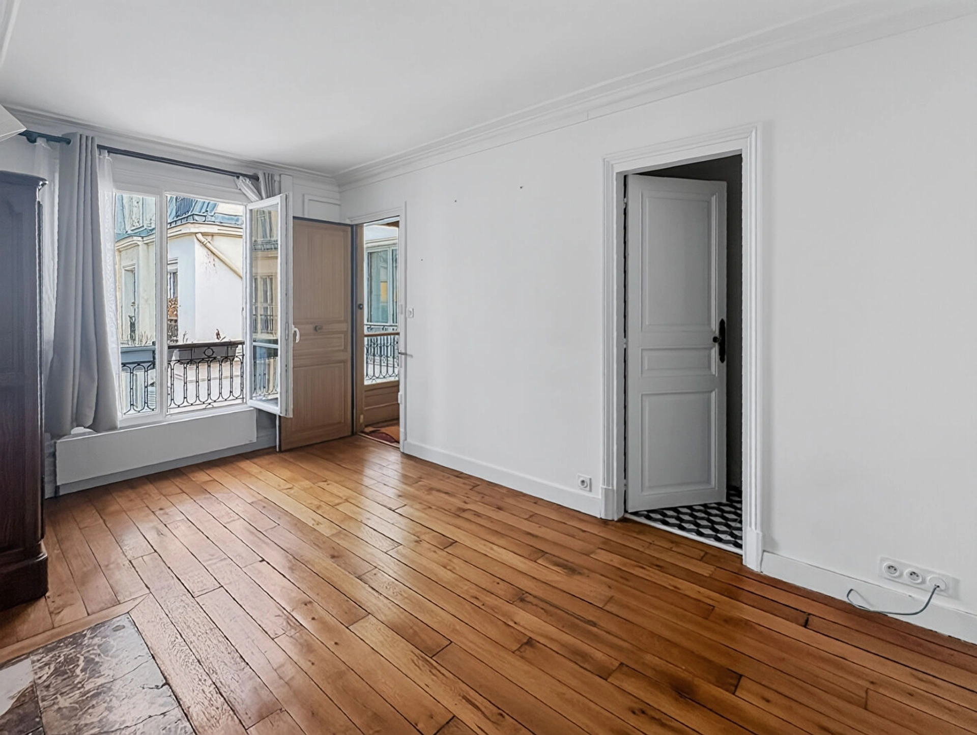 PARIS 17 - RUE PIERRE DEMOURS 4