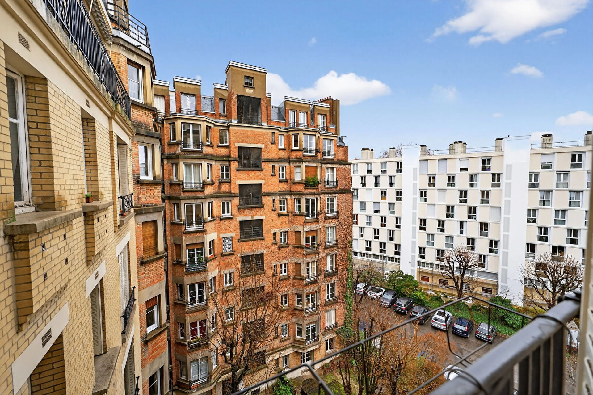 PARIS 17 - RUE DU DOBROPOL 8