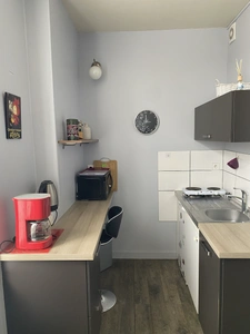 Studio rénové Hyper Centre de Rochefort   Idéal investisseur