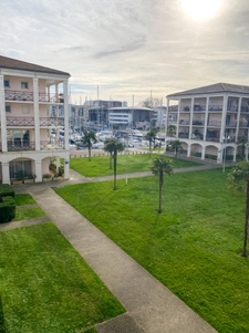 APPARTEMENT T2 AVEC TERRASSE ET PARKING AU PORT DE ROCHEFORT