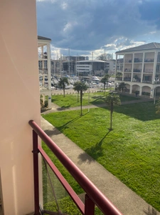 APPARTEMENT T2 AVEC TERRASSE ET PARKING AU PORT DE ROCHEFORT