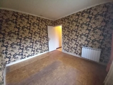 PROCHE COMMERCES - MAISON 5 PIÈCES DANS UN ECRIN DE VERDURE 