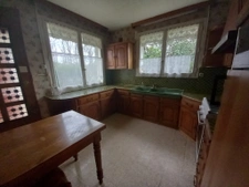 PROCHE COMMERCES - MAISON 5 PIÈCES DANS UN ECRIN DE VERDURE 